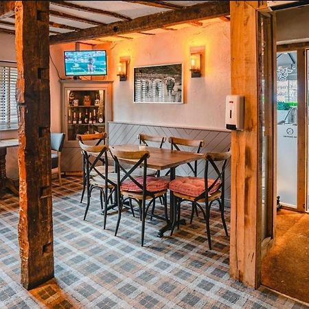 Apartament Charming 1-Bed Loft In Caerleon Newport  Zewnętrze zdjęcie